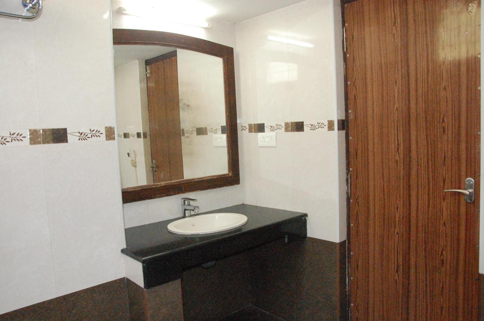 Hotel Blue Star Coimbatore Ngoại thất bức ảnh