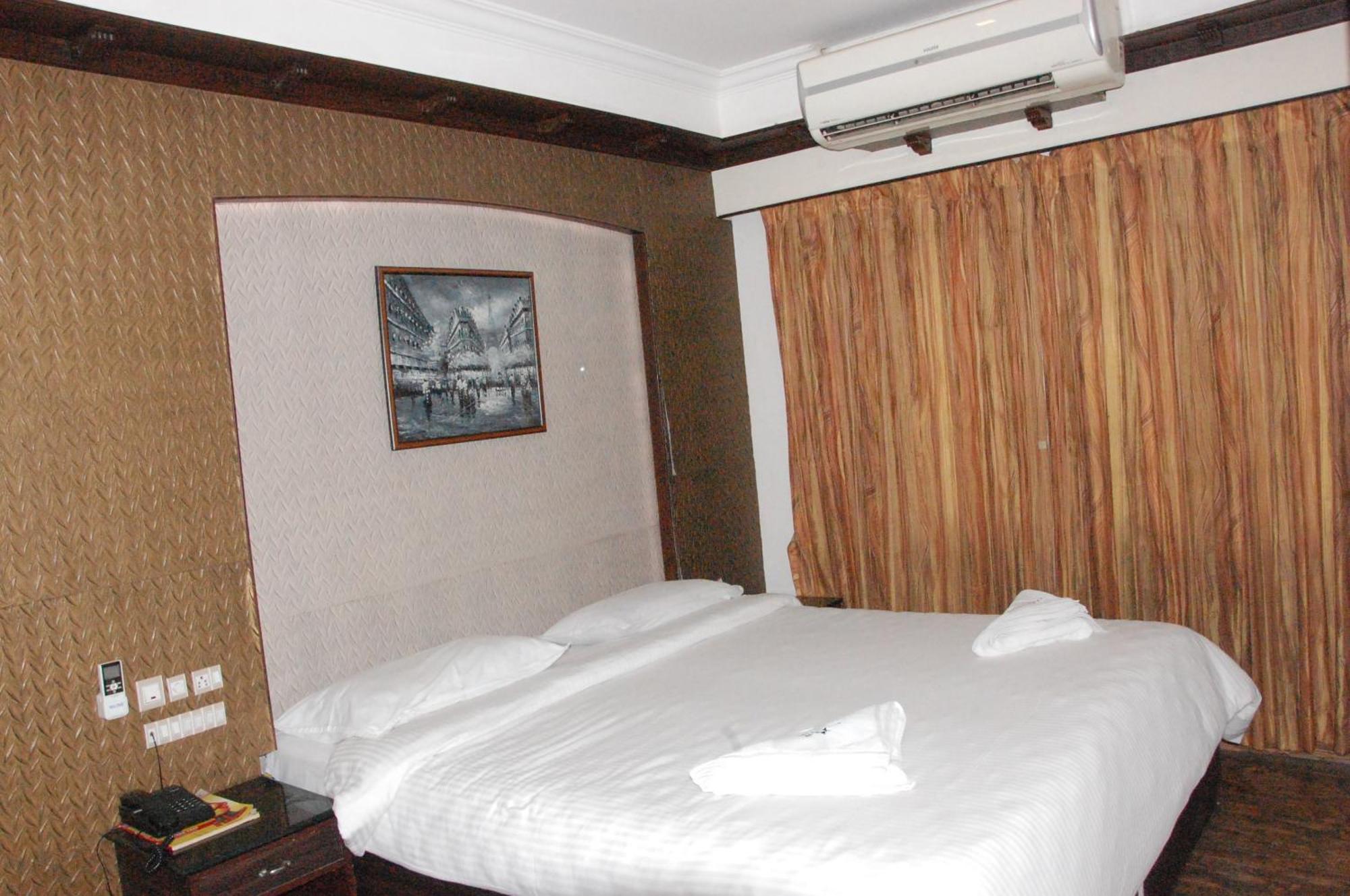Hotel Blue Star Coimbatore Ngoại thất bức ảnh